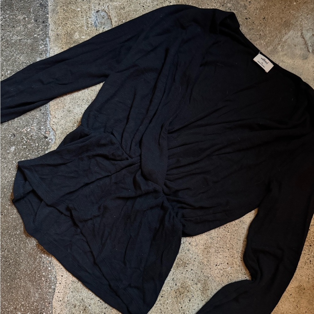 Aritzia Wilfred Black V-Neck Blouse Top XS